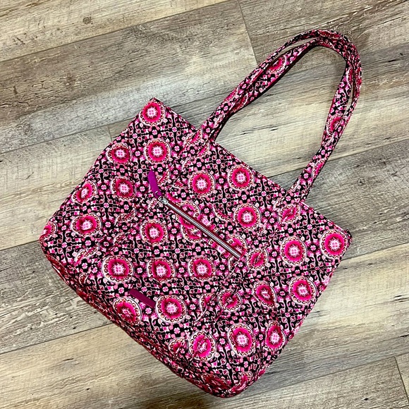 Vera Bradley vera tote - Picture 1 of 9